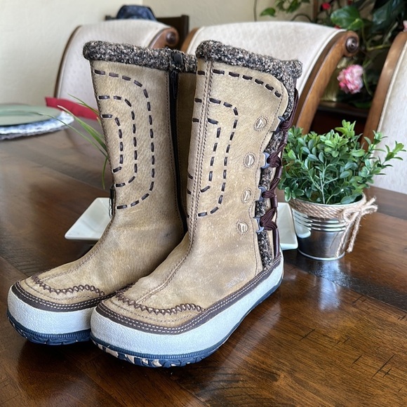 Merrell Women’s Boots - Picture 4 of 13